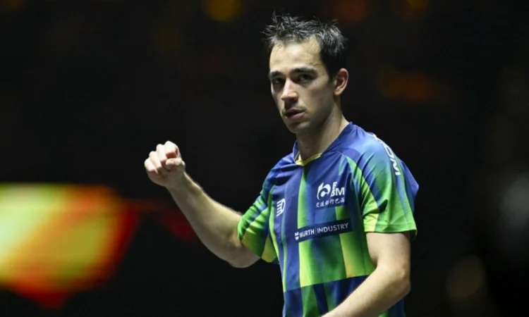 Contra líder mundial, Calderano busca vaga na final em Macau na madrugada de domingo