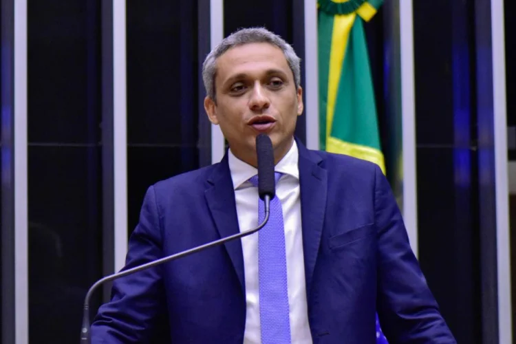 Gustavo Gayer vira réu no STF por injúria contra Lula
