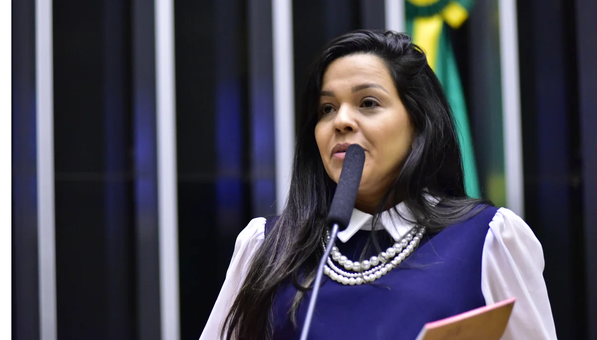 Vereadora do Nordeste é cotada para vice de Flávio Bolsonaro