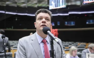 Indicados a vaga de ministro do TCU passam por sabatina na Câmara nesta segunda