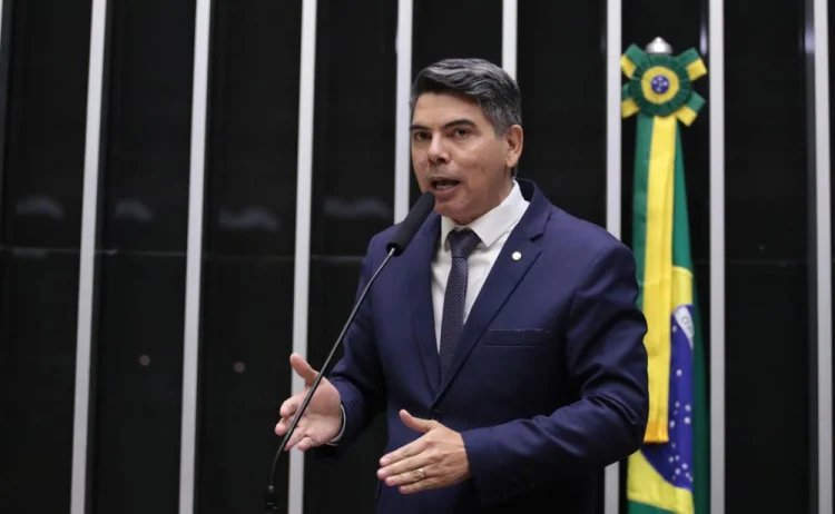 Deputado quer saber o que o governo fez com dinheiro apreendido do crime organizado