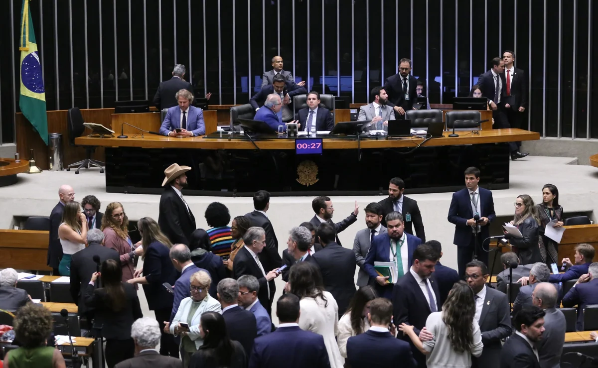 Eleições 2026: janela partidária termina nesta sexta; pelo menos 37 deputados têm nova sigla
