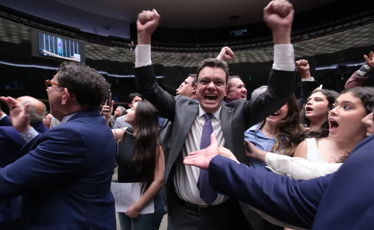 Senado Federal aprova indicação do deputado petista Odair Cunha para o Tribunal de Contas da União