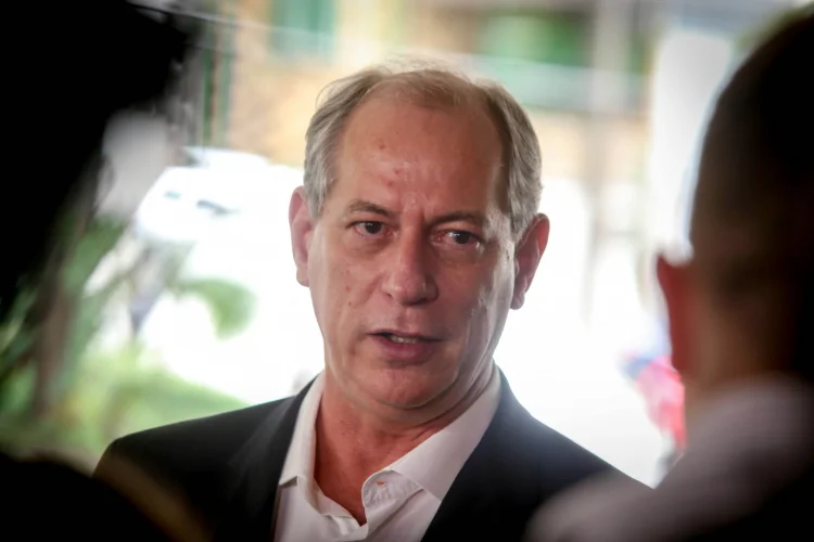 Ciro Gomes diz que vai decidir sobre candidatura à presidência em maio
