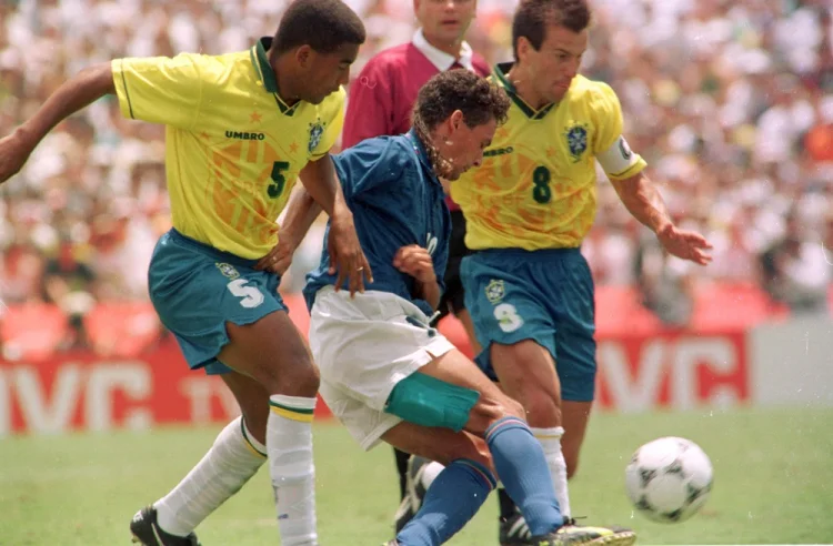 O “quase gol” de Mauro Silva na final de 94 poderia ter evitado prorrogação e pênaltis