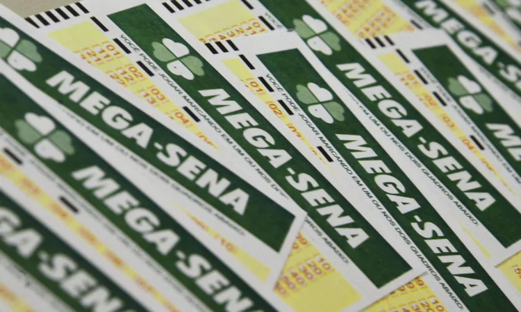 Mega-Sena: ninguém acerta as dezenas e prêmio vai a R$ 100 milhões