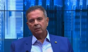 Líder da oposição diz que PT é uma ‘mercadoria vencida’ e ‘máquina de destruição’