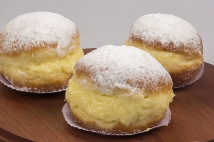 Sonho de padaria caseiro: veja 3 receitas práticas e saborosas