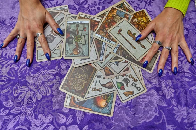 Tarot do dia: previsão para os 12 signos em 02/04/2026