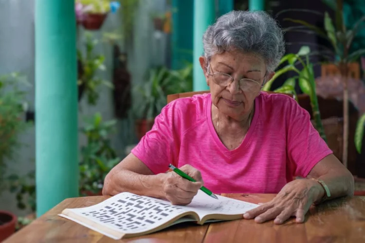 Vacinas após os 60: o que quase ninguém conta sobre envelhecer com mais saúde