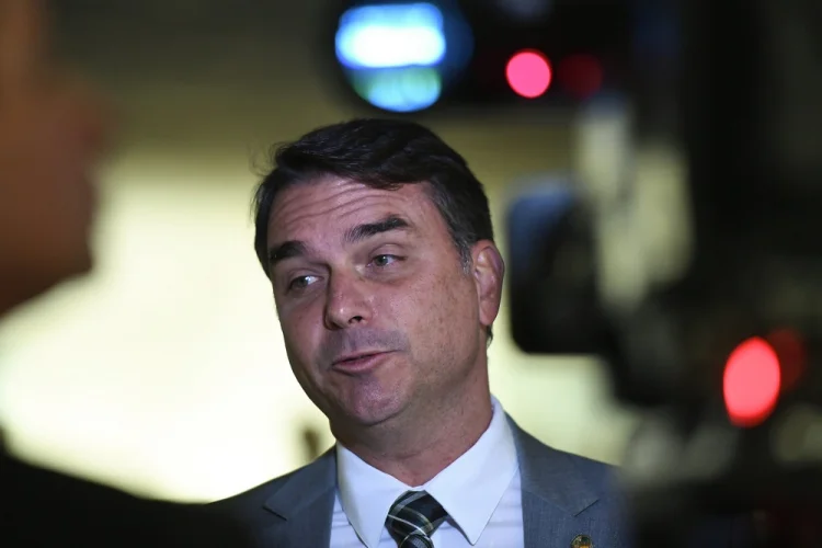A noite em que Flávio marcou gols e mandou um recado para outubro