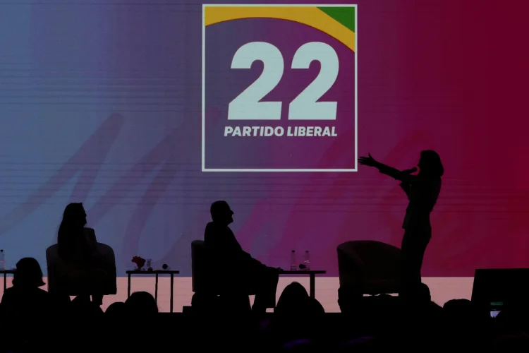 Alta cúpula do PL corre para tentar audiência ou reunião com ministro André Mendonça
