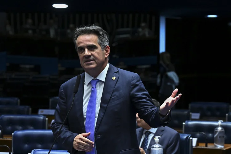 Empresa de fachada que comprou R$ 13 mi por R$ 1 mi está no nome do irmão de Ciro