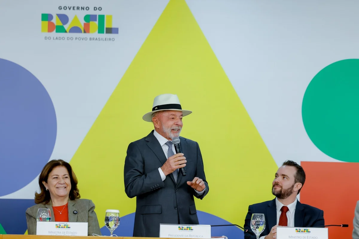 Quaest em 10 estados: 52% dos eleitores desaprovam Lula e 43% aprovam