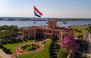 Fuga do Brasil com eventual reeleição de Lula leva brasileiros buscarem residência no Paraguai em ritmo recorde