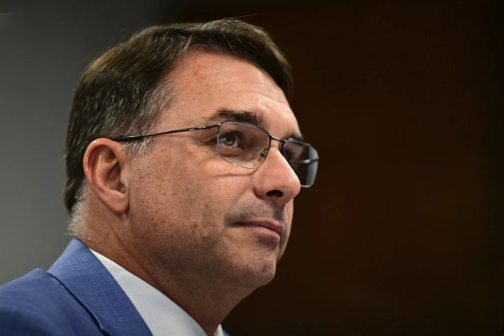 Após áudio com Vorcaro, Flávio Bolsonaro perde 5,4 pontos na Atlas/Bloomberg