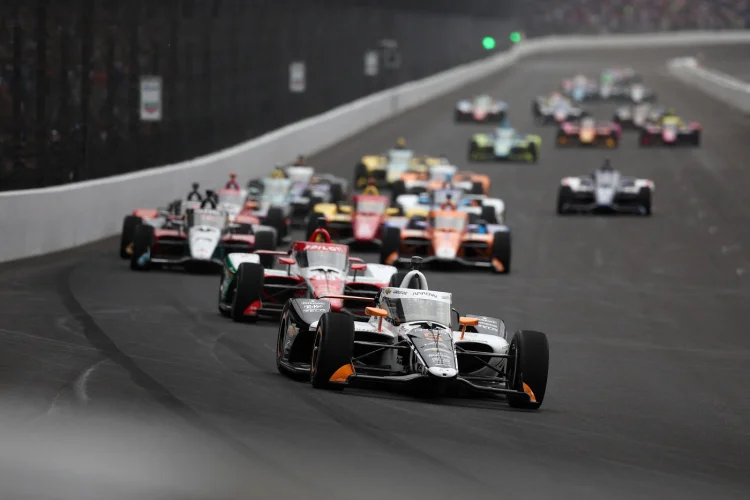 O esforço físico brutal na IndyCar: o desafio de pilotar sem direção assistida
