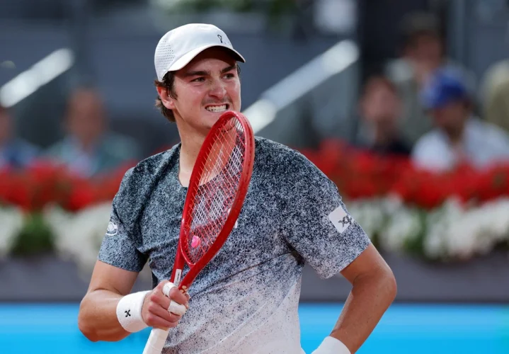 João Fonseca derrota Casper Ruud e está nas quartas de final de Roland Garros
