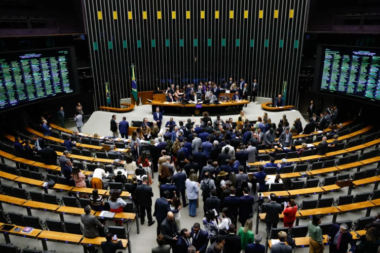 Após operação contra Ciro, parlamentares barram visitas de nomes ligados a escândalos