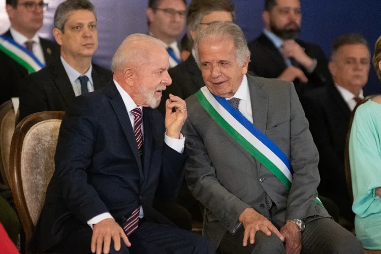 Ministérios da Defesa e das Cidades lideram cortes no Orçamento de 2026