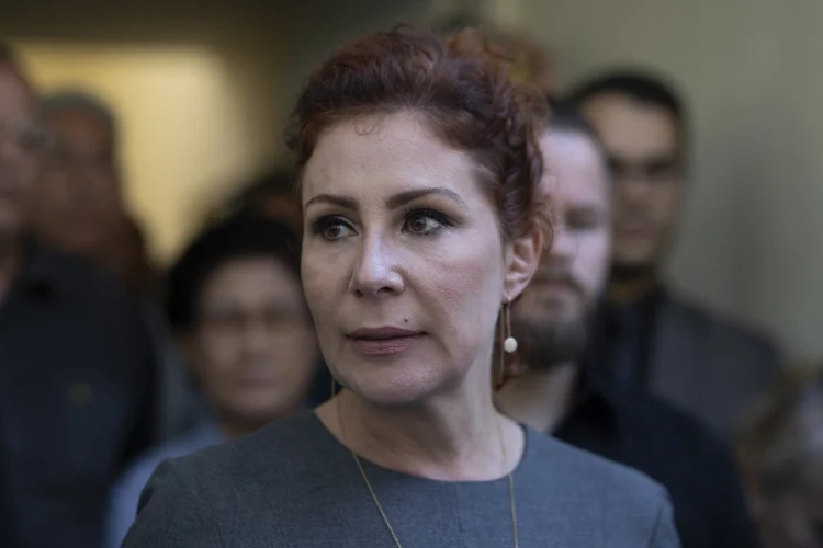 Defesa de Zambelli comemora não extradição: ‘Mostra que é uma perseguida política’