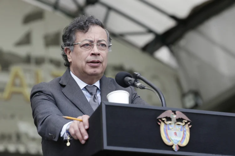 Colômbia acusa Equador de tentativa de interferência eleitoral após revogação de tarifas