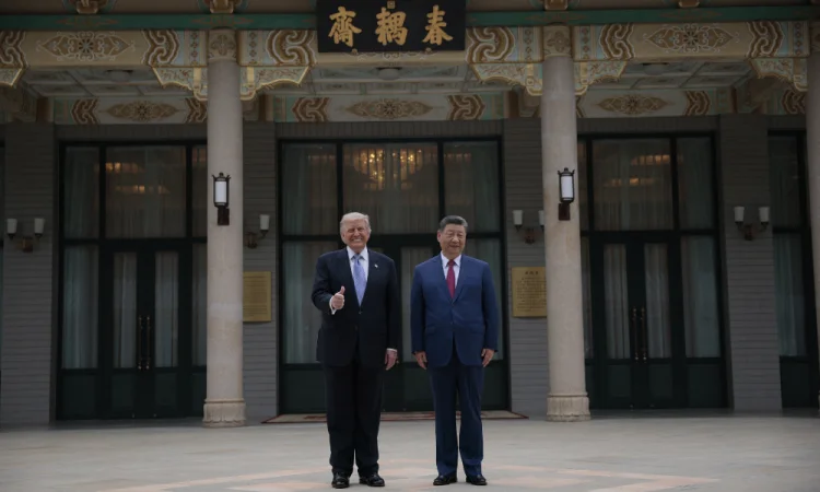 Trump conclui visita à China com ‘acordos fantásticos’ e oferta de ajuda em Ormuz