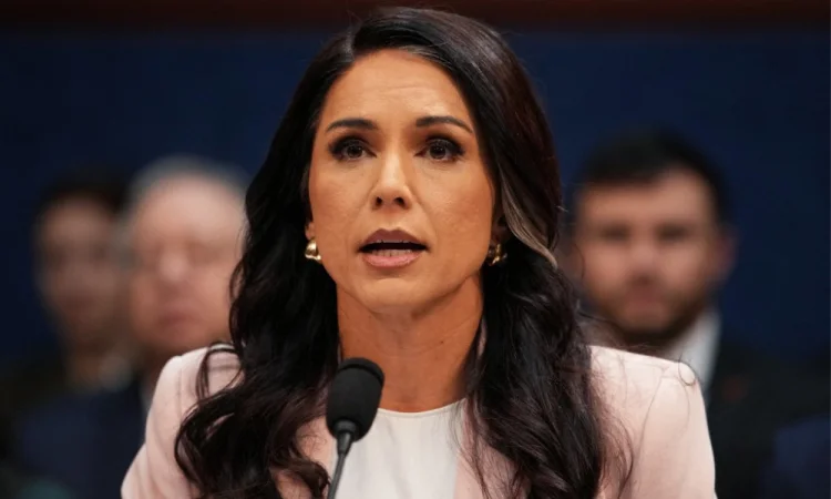 Tulsi Gabbard renuncia ao cargo de Diretora de Inteligência Nacional dos EUA
