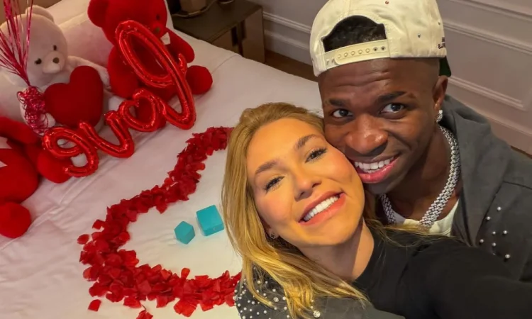 Virginia anuncia fim de namoro com Vini Jr