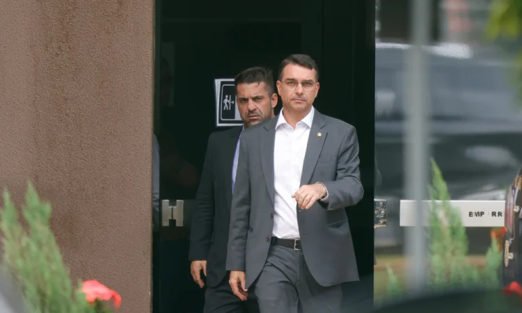 Flávio sobre cumprimentar Lula na posse de Nunes Marques: ‘Se passar perto, não tem problema nenhum’
