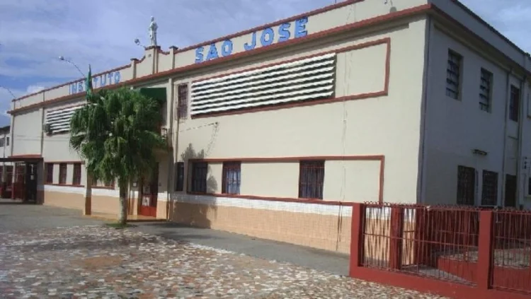 Ataque a tiros em escola no Acre deixa duas mulheres mortas e feridos