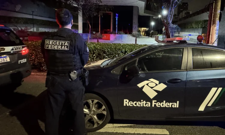 Operação mira fintechs e esquema bilionário do PCC no setor de combustíveis
