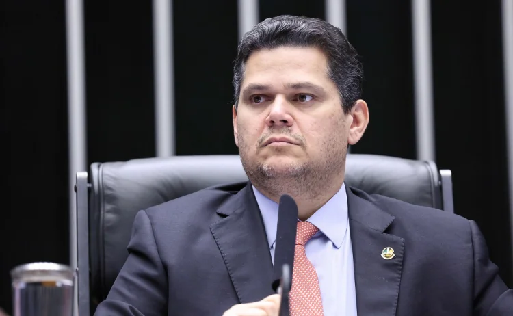 Alcolumbre descarta ler requerimentos para criar CPMI do Banco Master