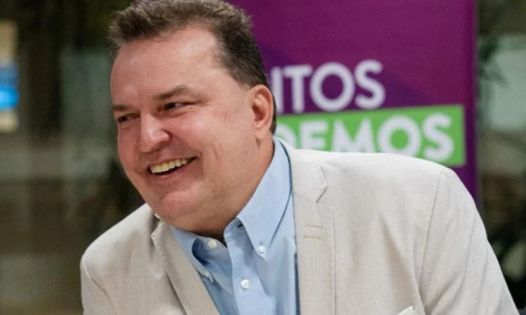 Renata Abreu sonda Max Russi para governador de MT em meio ao crescimento do Podemos no estado