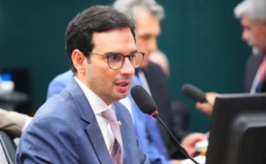 Vamos buscar um ‘ponto de equilíbrio’, diz relator da 6×1