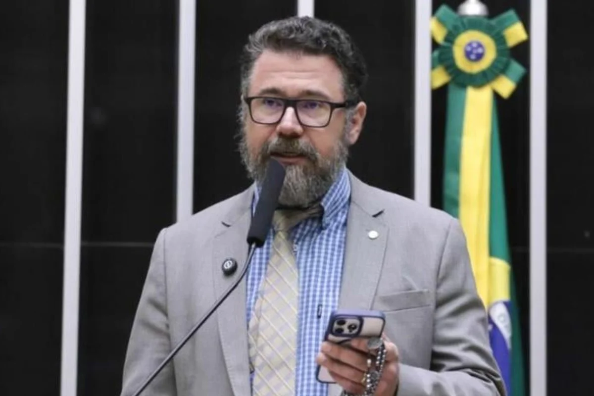 Conselho de Ética aprova relatório que sugere suspensão de deputado que ocupou Mesa da Câmara