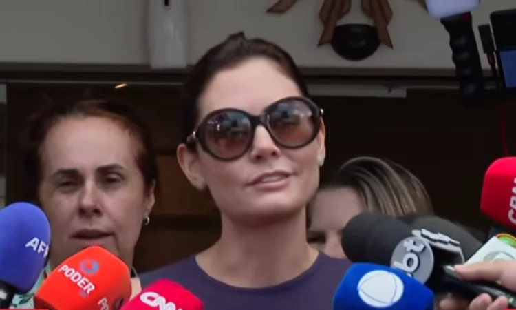 Michelle volta a criticar Ciro e mostra vídeo em que ele chama Bolsonaro de ‘jumento’