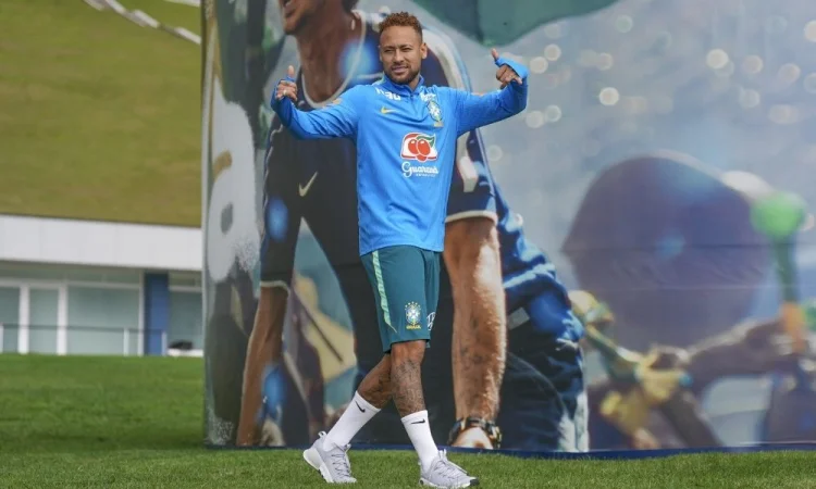 Ultrassom, laser e tratamento proibido: como recuperar Neymar para a Copa?