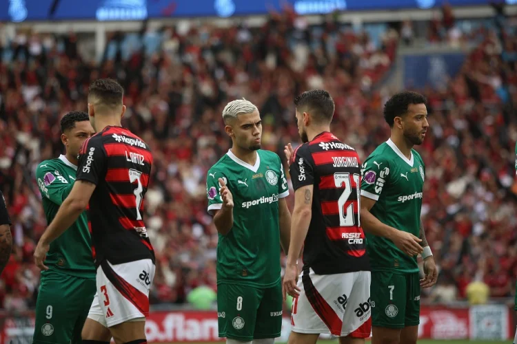 Flamengo e Palmeiras fazem grande jogo pelo Brasileiro; veja onde assistir
