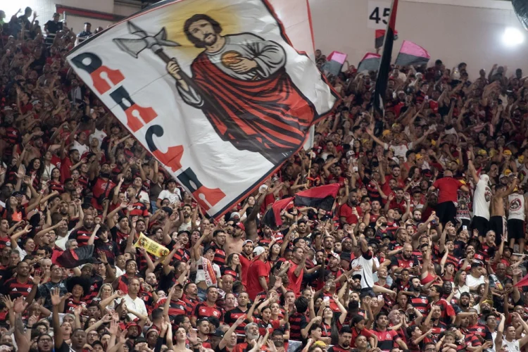 Gol no fim, rádio no ouvido: as rodadas que pararam o Brasil