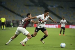 São Paulo perde para o Fluminense e estaciona no quarto lugar do Brasileirão