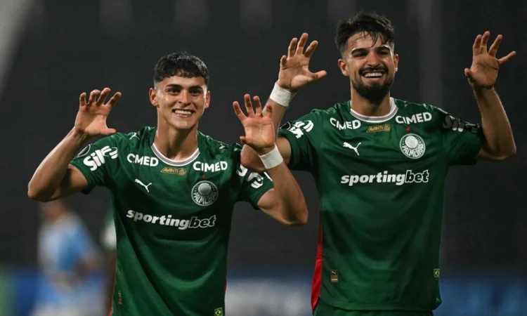 Palmeiras bate Sporting Cristal e assume ponta na Libertadores