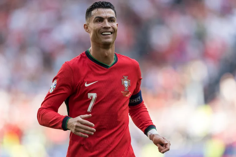 Cristiano Ronaldo compra parte da dona da Cazé Tv, a LiveMode