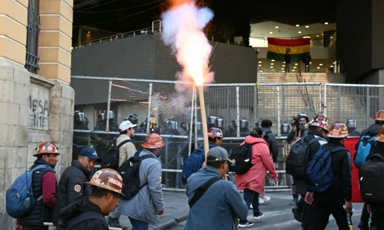 Combustível contaminado, inflação e Evo Morales: entenda a crise que assola a Bolívia