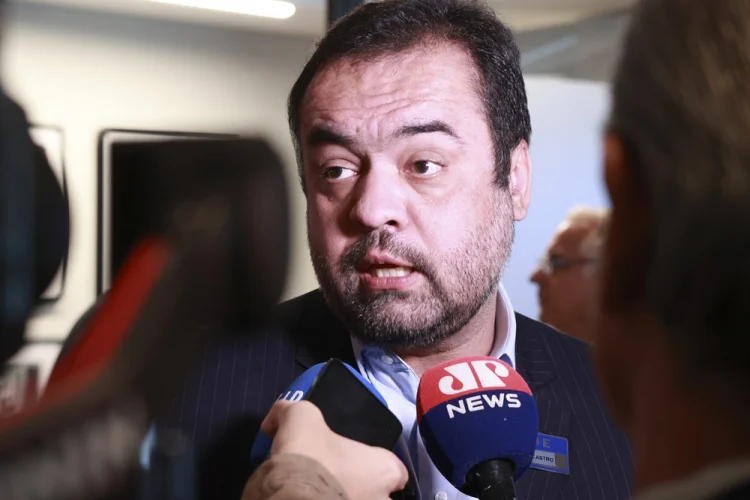 Aportes no Master dependiam de ‘alinhamento político’ com Castro, aponta PF