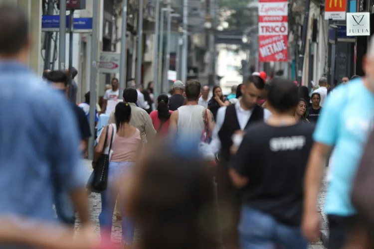 Saiba quem tem direito e como vai funcionar o novo Desenrola