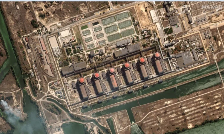 Drone atinge maior usina nuclear da Europa; território é ocupado pela Rússia