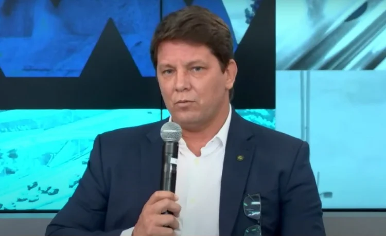 Sem Eduardo Bolsonaro nas urnas, bolsonaristas apostam em Mário Frias para assumir o 2222