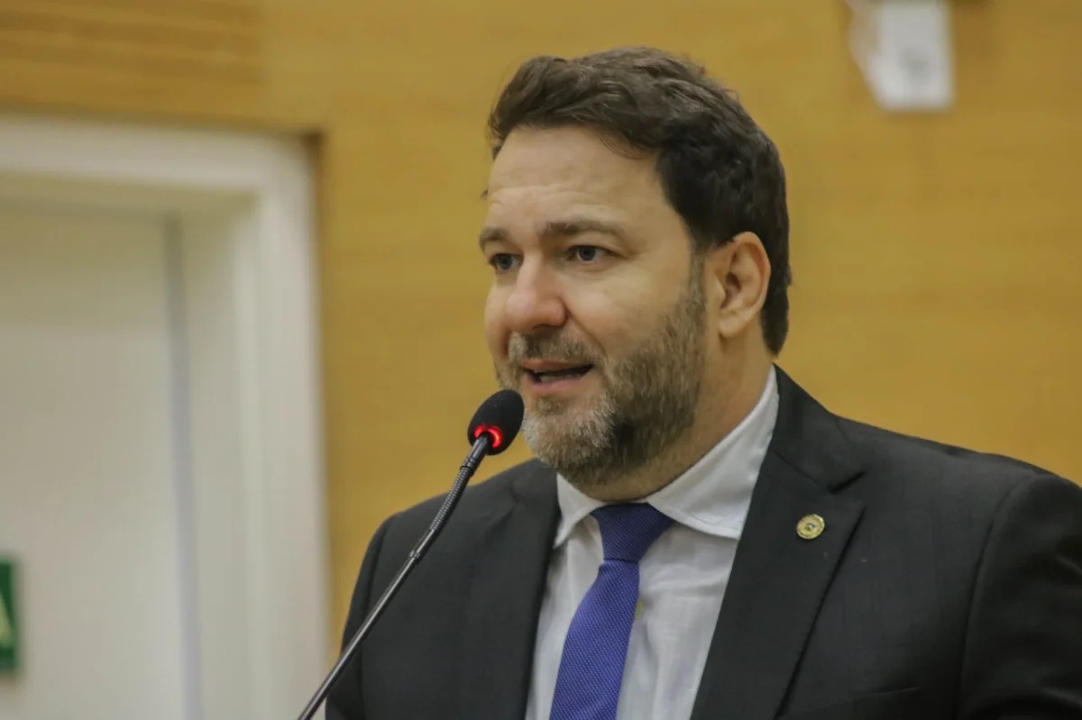 Deputado Alex Redano solicita reforma da recepção do Hospital Municipal de Alvorada d’Oeste Deputado Alex Redano solicita reforma da recepção do Hospital Municipal de Alvorada d’Oeste