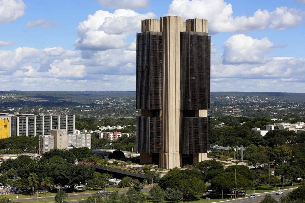 PEC que dá autonomia financeira ao BC deve ser votada na CCJ do Senado nesta quarta; texto inclui PIX na Constituição